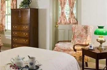 Bed & Breakfast Fairville 2*